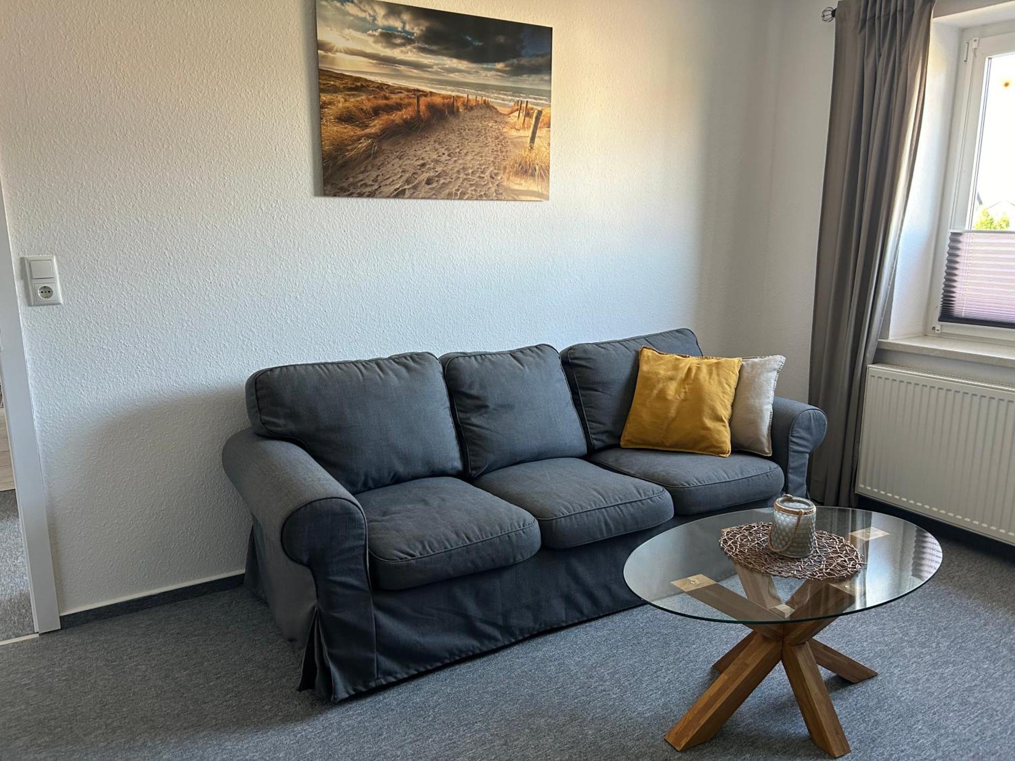 Wohnung "Strandturm" In Wremen Am Deich Екстериор снимка